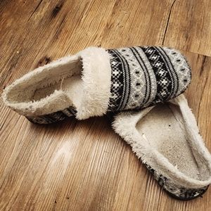 Indoor slippers, size 11, white, black and gray, faux fir trim